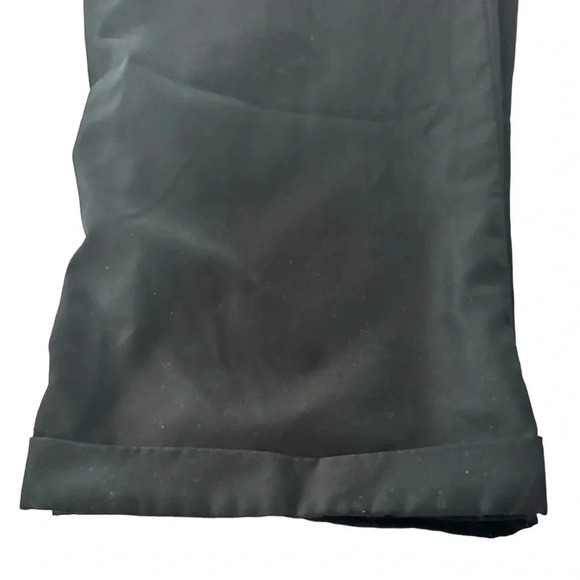 Greg Norman black, pleated golf slacks with a cuff. Size 38x30 - Picture 7 of 7